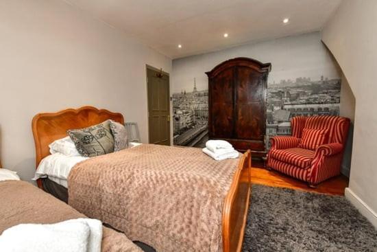 Quirky 4 Bedroom Apartment With Terrace Cardiff Dış mekan fotoğraf
