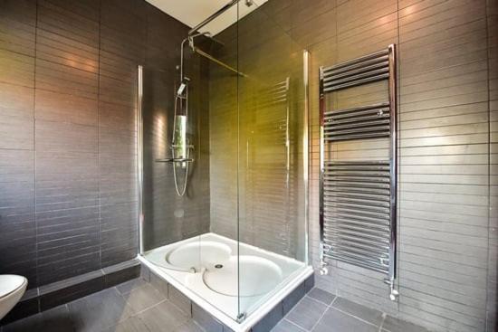Quirky 4 Bedroom Apartment With Terrace Cardiff Dış mekan fotoğraf