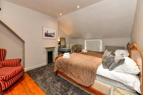 Quirky 4 Bedroom Apartment With Terrace Cardiff Dış mekan fotoğraf